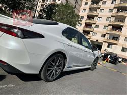 تۆیۆتا کامری